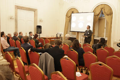 authenticity2025 01 8307 s