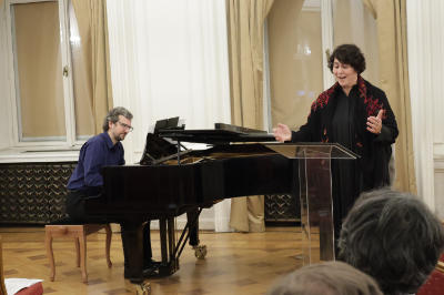 authenticity2025 01 8307 s